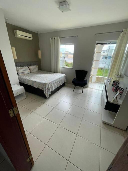 Casa Com Piscina, Churrasqueira E Ar Condicionado Em Condominio Cabo Frio Exterior foto