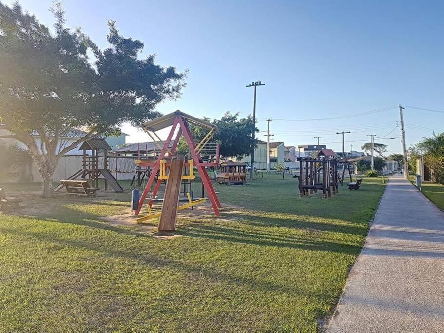 Casa Com Piscina, Churrasqueira E Ar Condicionado Em Condominio Cabo Frio Exterior foto